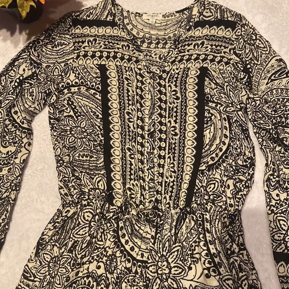 UMGEE Size M Long Sleeve Shorts Jumper Romper - Picture 2 of 12